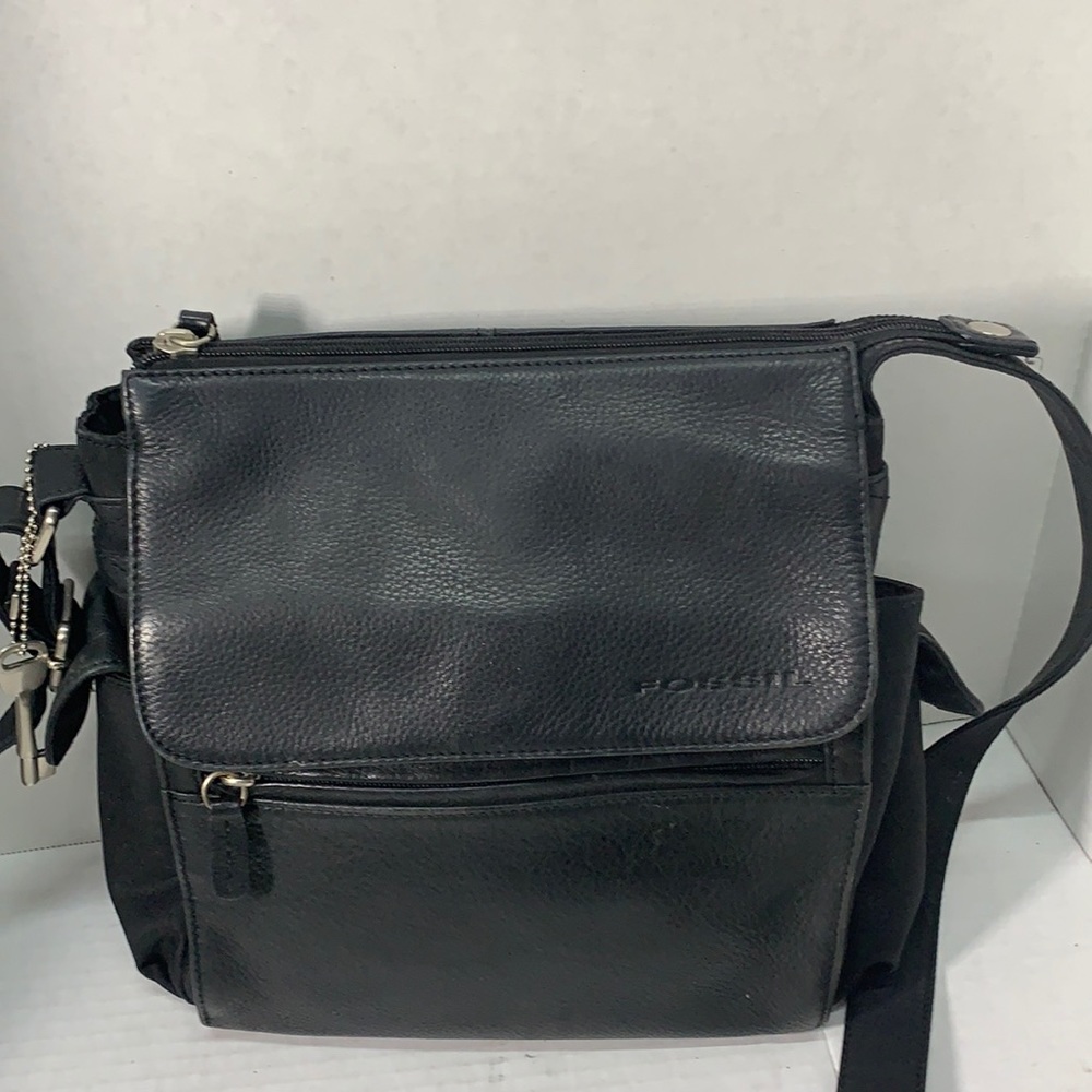 Nice Leather Fossil Crossbody Bag - Picture 1 of 8